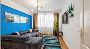 Modern & Stylish Apartment Excellent Location Superhost