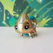 Hatchimals Colleggtibles - REPAINT Gold chameloon chameleon w/hatchable egg.