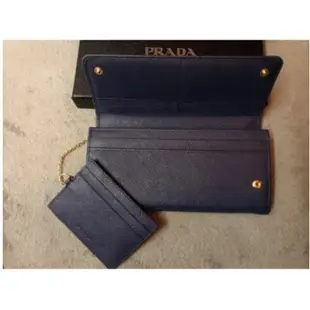 【二手正品】 PRADA】 SAFFIANO金色LOGO 防刮牛皮雙釦長夾- 藏藍色 現貨