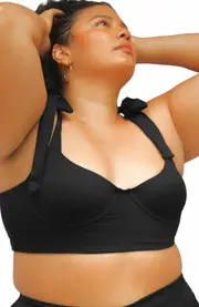Mary Mercedes Emma Underwire Bikini Top in Black at Nordstrom, Size Medium