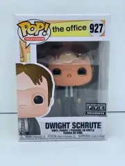 FUNKO POP! #927 DWIGHT SCHRUTE W/ CPR MASK THE OFFICE FYE EXCLUSIVE W/ PROTECTOR