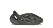 Adidas Yeezy Slide "Carbon" - US6/9