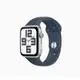Apple Watch SE2 GPS ; 44mm銀色鋁金屬錶殼搭配藍色運動錶帶S/M _ 台灣公司貨 + 錶貼＋錶套