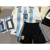 在飛比找蝦皮購物優惠-阿根廷 梅西 messi 2018「球員版」,主場衣+褲一套