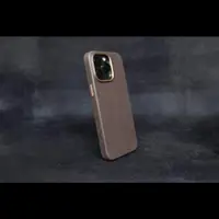 在飛比找momo購物網優惠-【UNIC】UNIC皮革磁吸手機殼質感灰iPhone15/ 