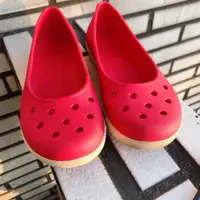 在飛比找蝦皮購物優惠-女鞋。Crocs卡駱馳鞋、防水鞋、平底鞋、橡膠鞋、洞洞鞋