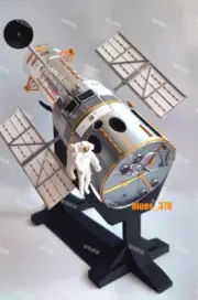 NEW 1/72 Scale Hubble Space Telescope HST Model Painted Toy Gifts Collection