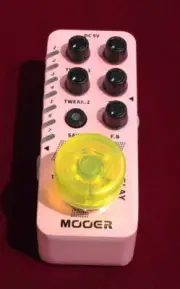 MOOER D7 guitar effects pedal From Japan