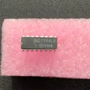 MC1508L8 - MOTOROLA - VOLTAGE-OUTPUT 8-BIT DIGITAL-TO-ANALOG CONVERTER