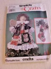 Simplicity Crafts Pattern 9796 Several Designs Doll Stocking Ornaments Uncut