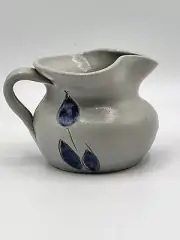 WILLIAMSBURG POTTERY GRAY & COBALT BLUE LEAF DESIGN SALT~GLAZE CREAMER