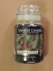 Yankee Candle Large 22-Ounce Jar Candle, Balsam & Cedar *New