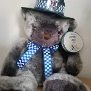 Victoria Police Constable T Bear Plush Police Teddy Limited edition 2001 with ta