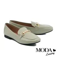 在飛比找momo購物網優惠-【MODA Luxury】韓系貝殼飾釦羊漆皮樂福低跟鞋(綠)