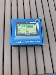 Magellan Road Mate 1440 Traffic GPS Navigator System