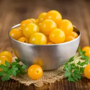 Tomato - Yellow Cherry Cocktail seeds