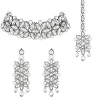 [Aheli] Silver Plated Crystal & Beads Studded Necklace Dangle Earrings Maangtikka Set Ethnic Jewellery for Women, One Size, Metal, No Gemstone