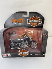 Maisto Die cast DISPLAY OF 1 PIECE MOTORCYCLES HARLEY DAVIDSON 1:18 MAISTO34360