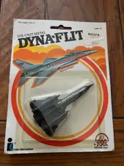 Zee Toys Dyna-Flite N127 US Air Force Lockheed SR-71 Blackbird Jet 1982