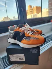 New Balance 327 Atmos