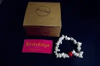 在飛比找Yahoo!奇摩拍賣優惠-【Birdy Edge】白松石 紅 經典款 手環