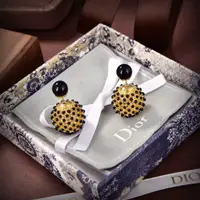 在飛比找蝦皮購物優惠-法國時尚精品Dior迪奧Tribales鏤空圓球形黑色釘珠耳