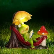 Solar Frog Garden Decor,Frog Statue with Solar Light for Outdoor