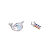 在飛比找松果購物優惠-925純銀 不對稱彩色流星鯨魚 幻彩藍水晶 耳環耳針釘-銀 