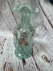 1996 Fenton Opaline BLUSH ROSE Diamond Optic PINCH VASE sgnd. EVERSON 7"
