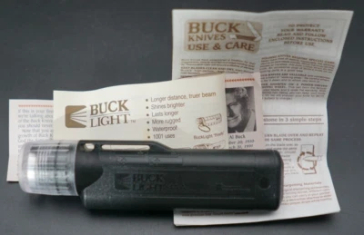 Buck Knives BuckLight Underwater Kinetics Black 4AA Flashlight /w papers NOS A2