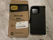 New OtterBox DEFENDER SERIES Case W/Holster for iPhone 14 Pro Max - Black
