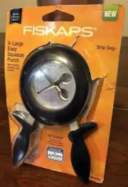 NIP Fiskars X-Large Easy Squeeze Punch ~SNIP SNIP~ Item# 100100-1001 Scissors