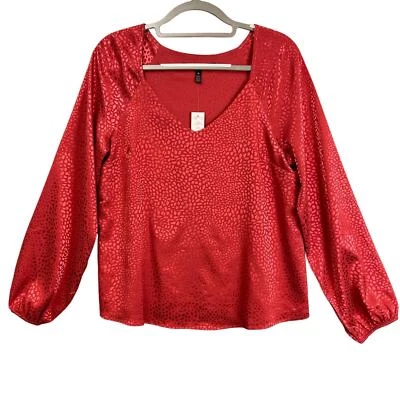 White House Black Market Women's Medium M Blouse Fire Quartz Jacquard V Neck