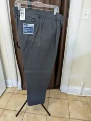Men's 36X32 Dockers Khaki Classic Fit Pleated Gray Pant, New