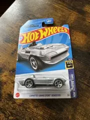 Hot Wheels Corvette Grand Sport Roadster 154 HW Screen Time #8/10(Decent Card)