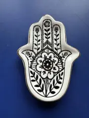 NEW Ceramic Hamsa Hand Trinket Or Ring Dish Black And White W Gold Trim