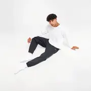 Nike Solo Swoosh Joggers