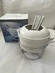 GODINGER~6 pc Fondue Set, New in the Box, White with 4 dipping forks 6" diam