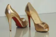 New CHRISTIAN LOUBOUTIN VERY PRIVE ROSE GOLD NUDE Peep Toe Pumps SHOES 36.5 37.5