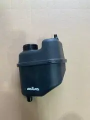 Expansion Overflow Bottle For BMW F20 1 Series F22 F23 F30 3 Series F32 F33 Sub