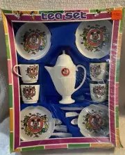 Vintage WALT DISNEY CHARACTER 22 Piece Tea Set in Box MICKEY MOUSE CLUB 1434