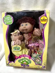 New In Box 2006 Cabbage Patch Kids Lil Sisters Kid and Newborn Lillian, Wendy