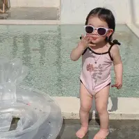在飛比找蝦皮商城精選優惠-寶寶泳裝 兒童泳衣 ins網紅女童女寶寶吊帶連體泳衣溫泉度假