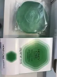 在飛比找Yahoo!奇摩拍賣優惠-資生堂翠綠蜂蜜香皂（日本輸入版）直購價86元+贈品/購買20