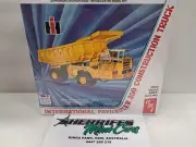 1/25 AMT International PAYHAULER 350 Construction DumpTruck Model Kit