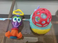 在飛比找Yahoo!奇摩拍賣優惠-[全新] 美貝樂 嬰兒寳寳幼兒 戲水玩具洗澡玩具 發條潛水艇