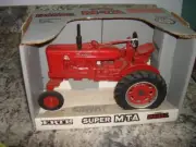 Ertl McCormick Farmall Super M-TA Tractor Special Edition Diecast 1:16 READ