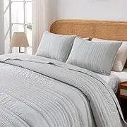 HIARUO Quilt Set Queen Size, 3 Pieces Bedspread Coverlet Comforter Set Lightweight Thin Bedding Blanket with 2 Pillow Covers Shams Modern Full Cover for All Season, Light Grey Striped Pattern