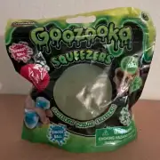 LOT OF 3 - 3 GREEN 653899642372 Goozooka Squeezers Ball Glow In The Dark E2