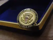 Pair of presidential Air Force One cufflinks